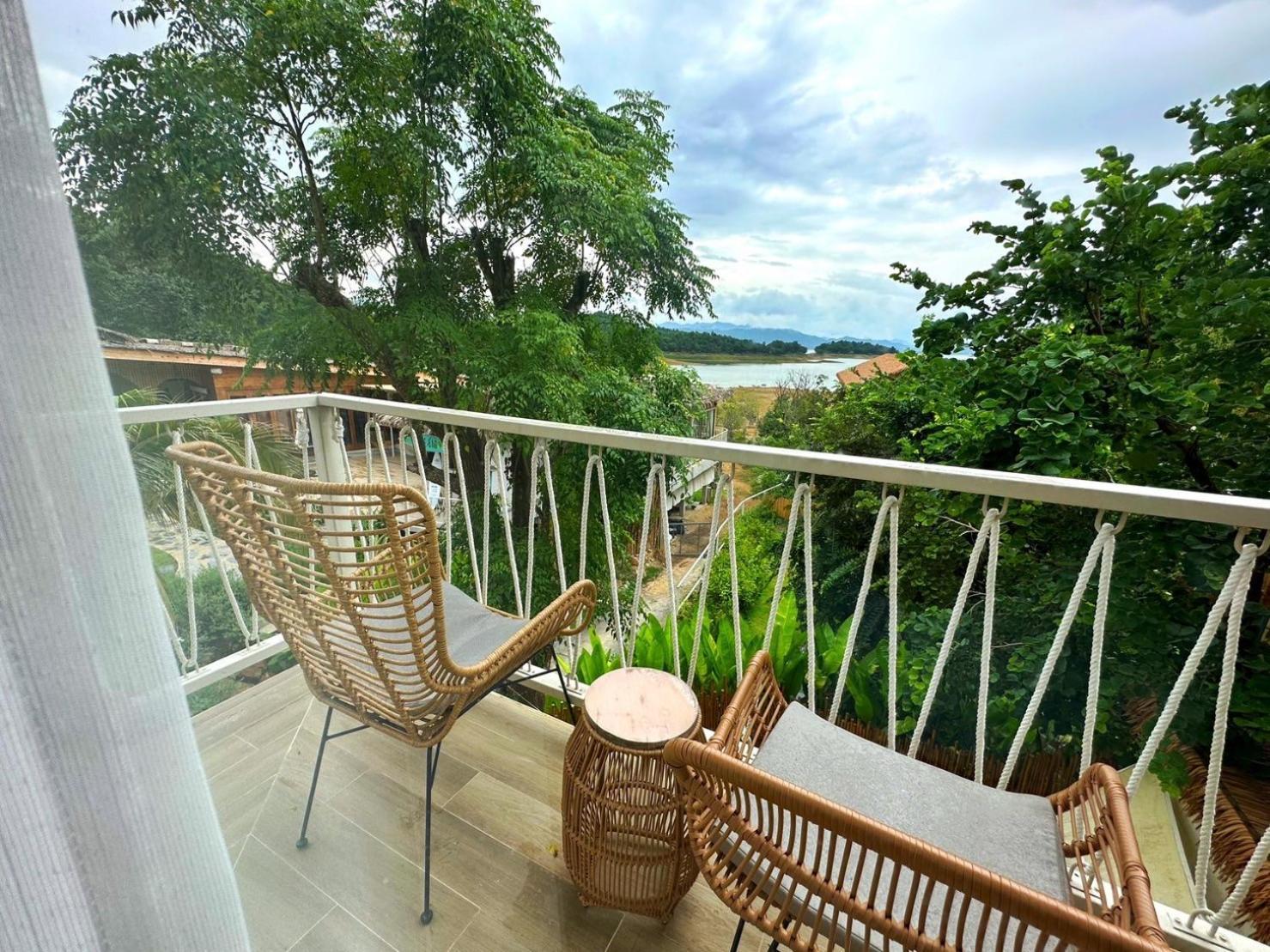 Le La Lake Resort And Spa Kaeng Kachan Oda fotoğraf