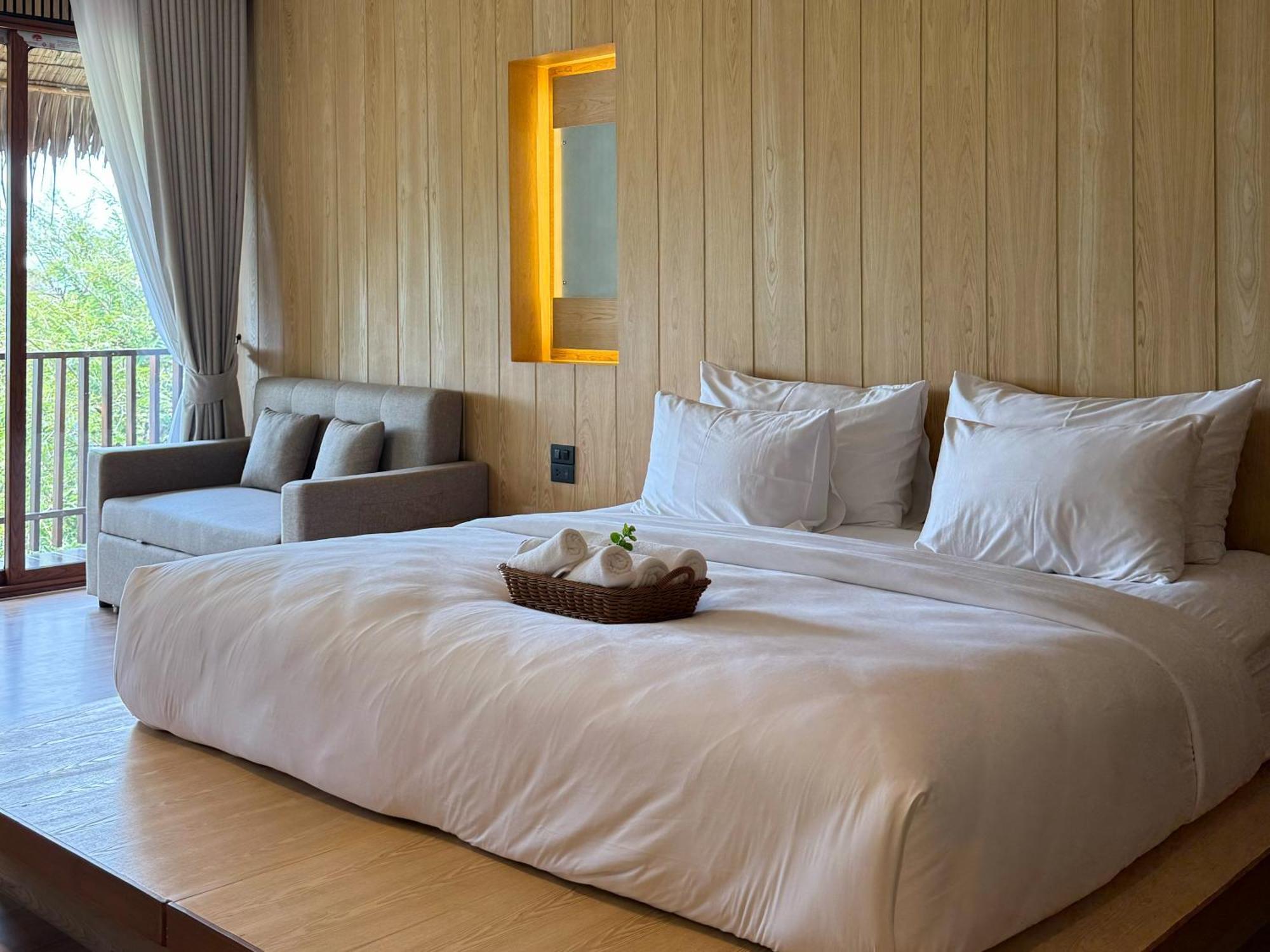 Le La Lake Resort And Spa Kaeng Kachan Dış mekan fotoğraf